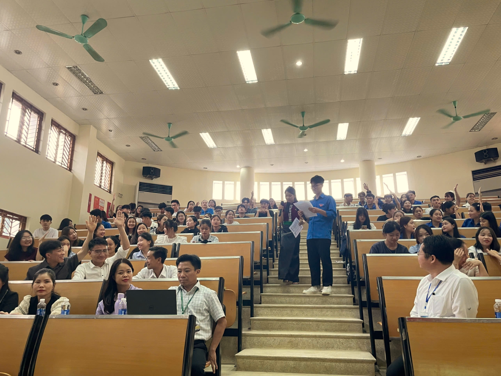 Khoa Kinh tế tổ chức thành công Hội nghị “Nghiên cứu Khoa học và Đổi mới Sáng tạo dành cho sinh viên năm học 2024 – 2025″